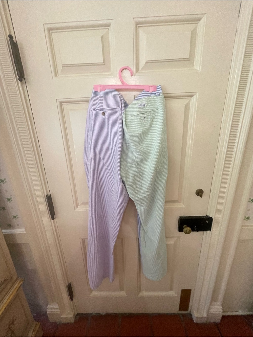 Vineyard Vines four panel Seersucker pants  - Pink Blue green and lavender.